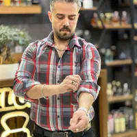 فروش پیراهن|لباس|قم, چهل درخت‎|دیوار