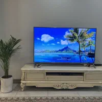 میزمیز تلویزیون در حد نو ، سالم ،بدون خط و خش