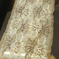 رومیزی کار ظریف منجوق با دست