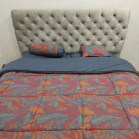 تخت دو نفره همراه با دراور و آینه