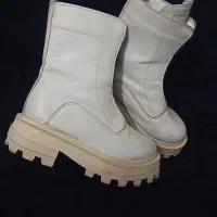 نیم بوت سفید دخترانه  سایز ۳۹