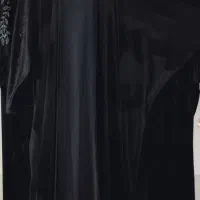 مانتو عبایی مخمل نازک کره ایی نگین مشکی