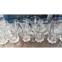 دودست نیم لیوان چای نو