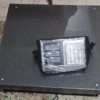 باسکول بی سیم  صنعتی ۷۰۰کیلو کفی ۶۰×۶۰