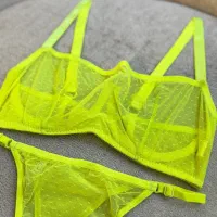 ۳ ست سوتین و‌شرت سایز ۸۵ تا ۹۰ نو