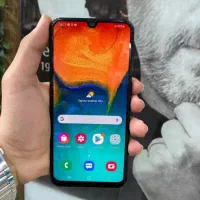 یک دستگاه موبایل گلکسی a30