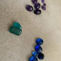 نگین های اتمی