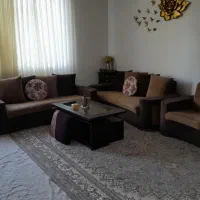 مبل به همراه جلو مبلی و عسلی