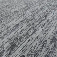 موکت طرح چوب طوسی ۹ متری تمیز و شستهشده