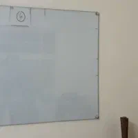 وایت برد شیشه ای