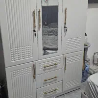 میز ناهار خوری،اینه قدی، ۳عدد کمد نوجوان درحد نو|میز و صندلی غذاخوری|جم, |دیوار