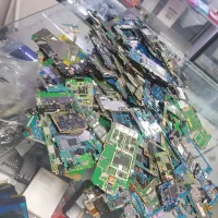 خریدار برد موبایل ضایعات و خراب