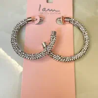 گوشواره زیبا|بدلیجات|نیشابور, بلوار گلها|دیوار