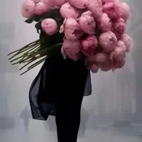 تعداد زیاد لباس رایگان