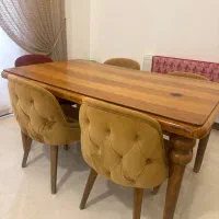 میز نهار خوری شش نفره چوبی با صندلی مخمل فوری