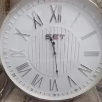 ساعت دیواری بسیار زیبا ولوکس