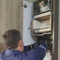 تعمیر تخصصی  پکیج شوفاژ گازی و آبگرمکن دیواری