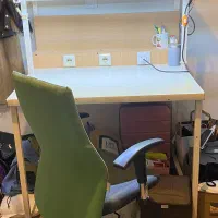 میز کار برق کشی شده