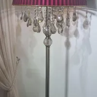 آباژور ایستاده