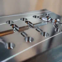 خدمات تراشکاری فرزکاری قالب سازی بیستون|خدمات پیشه و مهارت|کرج, شهرک احمدیه|دیوار