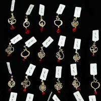 پلاک آویز ، زنجیر و دستبند طلا