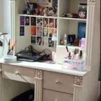 تخت و میزتوالت و کمد