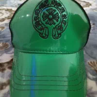 کلاه سبز پشت توری