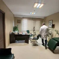 ۸۰متر ساختمان پزشکان مطرح/پر تردد/قطب پزشکی