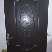دو عدد درب چوبی بدون چهار چوب