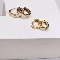 گوشواره امگا