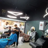 واگذاری ی باب مغازه پیراشگاه مردانه با کلیه وسایل