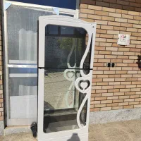 ویترین شیشه ای