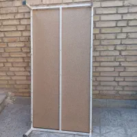 میز چوبی با پآیه های اهنی