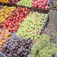 همکاری در میوه فروشی