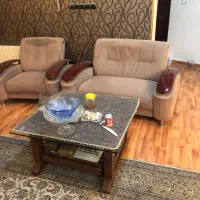 مبل راحتی با میز وسط