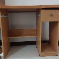 میز تحریر وکامپیوترسالم