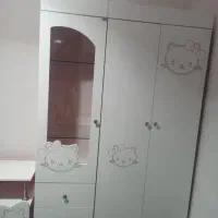 سرویس خواب نوجوان در حد نو شامل تخت کمد پاتختی|تخت و سرویس خواب|همدان, |دیوار