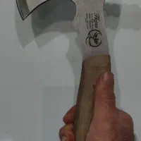 تبر کوهنوردی و باغبانی