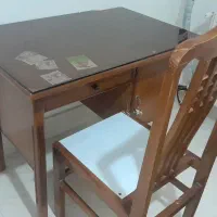 میز وصندلی و آیینه