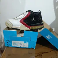 کفش ۳جفت|کیف، کفش، کمربند|خوی, |دیوار