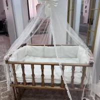 تخت نوزاد کنار مادر|تخت و صندلی بچه|شهریار, شهرک وائین|دیوار