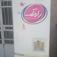 یخچال فیلورسه کشو فقط لاستیک پایین خرابه|یخچال و فریزر|شیراز, رحمت‌آباد|دیوار