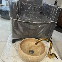 آیینه کنسول-تخت مژه-صندلی پدیکور با همه وسایل|آرایشگاه و سالن‌های زیبایی|تهران, شادمان|دیوار