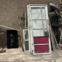 درب مغازه و درب اتاق