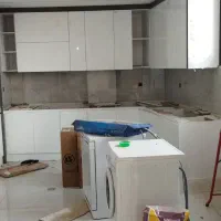 سرامیک کاری و بنایی بندکشی سرامیک بین کابینتی