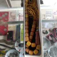 تسبیح سندلوس زرد ۳۳ دانه خوشرنگ بو دار