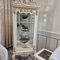 ویترین و ساعت