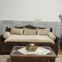 تخت و میز سنتی