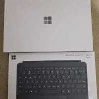 سرفیس پرو ۱۲ به همراه کیبورد