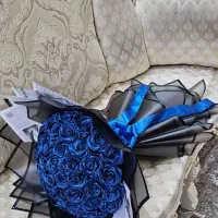 دسته گل رز روبانی گل جاودان کادو روز دختر